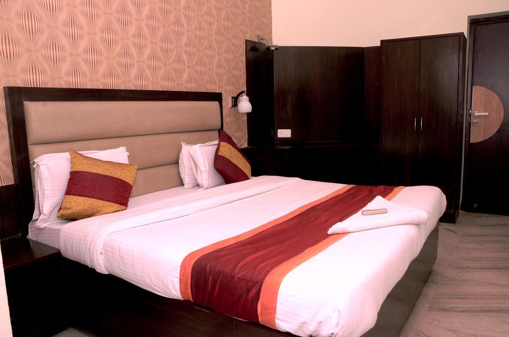 Hotel Kartikey ชัยปุระ ภายนอก รูปภาพ