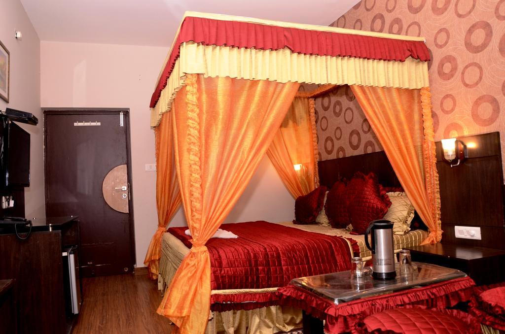 Hotel Kartikey ชัยปุระ ภายนอก รูปภาพ